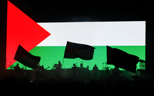Filistin bayrağı açan Massive Attack’ın Singapur’a girişi yasaklandı