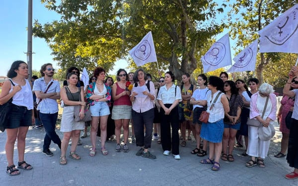 Kadınlardan Zilan Azad soruşturmasına tepki: “İddiaları araştırmak yerine gazeteciler hedef alınıyor”