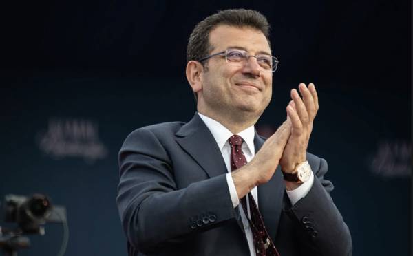 İmamoğlu'ndan Özgür Özel'in "çerçeve yasa" kararına destek: "Altına imzamı atıyorum"