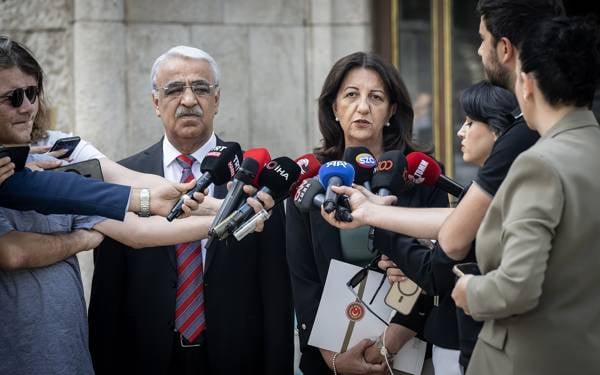 /haber/dem-parti-imrali-heyeti-erdoganla-gorusmenin-ardindan-hizlica-ocalanla-gorusmeliyiz-322496
