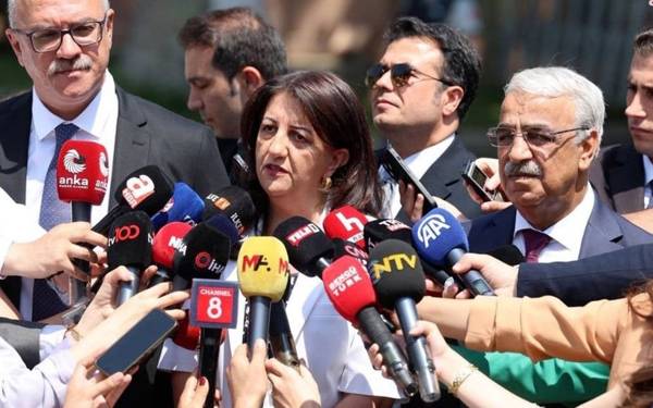 DEM Parti İmralı Heyeti, Selahattin Demirtaş ve Selçuk Mızraklı'yı ziyaret etti
