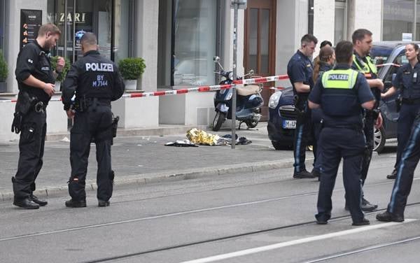 Münih: Polis 14 yaşındaki çocuğu oyun tabancası var diye vurdu