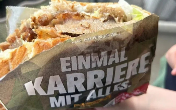 Almanya ordusundan döner ambalajlı askerlik kampanyası