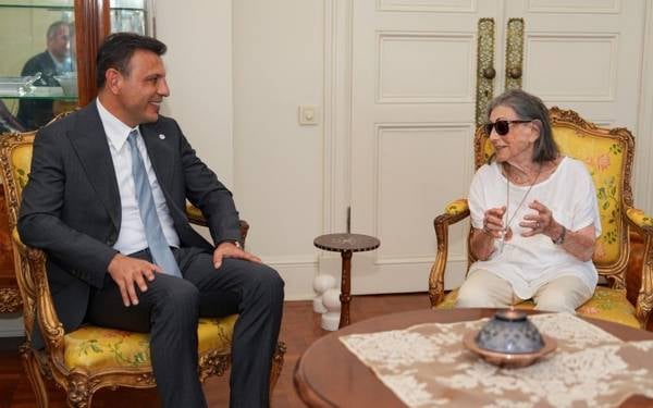 Sevinç İnönü YENİ Parti'ye üye oldu