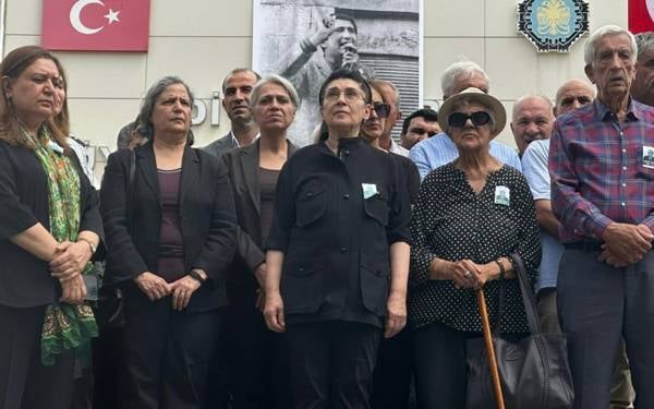 Mehdi Zana son yolculuğuna uğurlandı