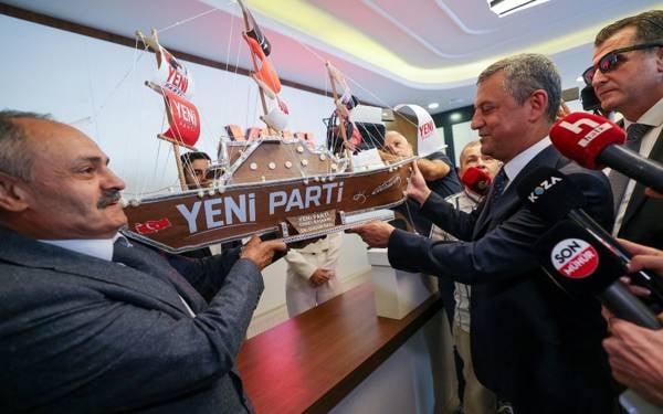Özel: YENİ Parti 18 günde 600 bin üyeye ulaştı