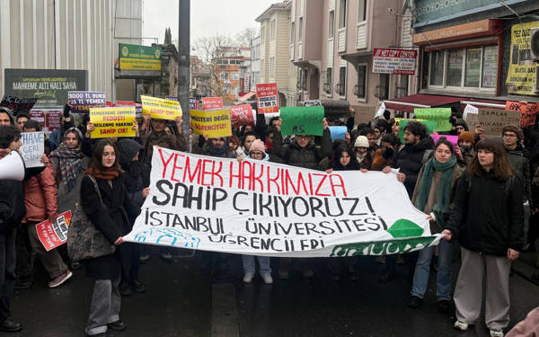 /haber/istanbul-universitesi-nde-yemekhane-ucretlerine-yuzde-33luk-zam-323177