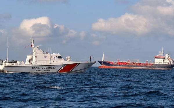 Silivri'deki gemi kazası: Birinci ve üçüncü kaptan tutuklandı