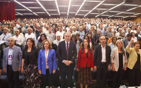 Bakirhan û Hatîmogullari dîsa bûn Hevserokên Giştî yên DEM Partiyê