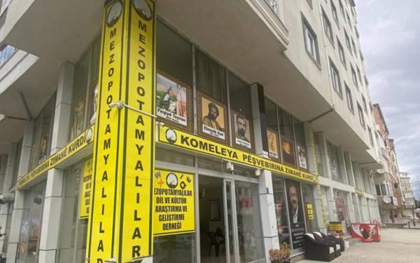 Li Tekîrdagê bi çekê êrişî komeleya kurdî kirin
