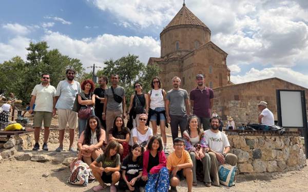 “Divê aştî di navbera mirov û ajalan de jî pêk were”