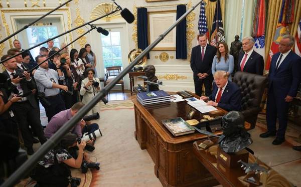 ABD: Büyük TV ağları Trump'a meydan okudu: CNN yasağı kalkana kadar Beyaz Saray'dan yayın yok