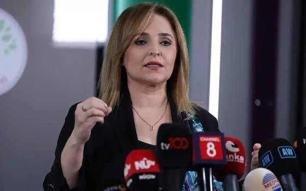 Ayşegul Dogan: Em di rojên pêş de li benda geşedanên nû ne