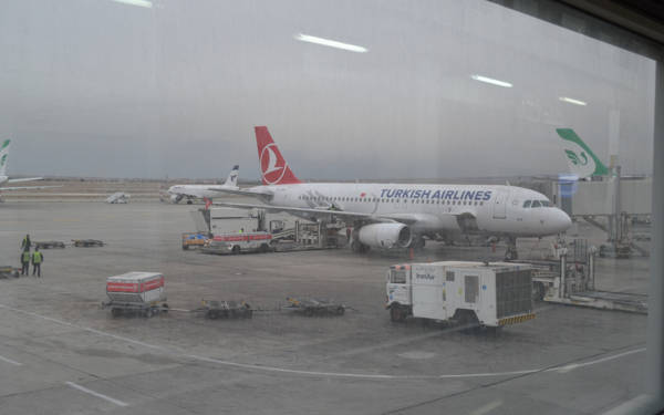 THY, AJet ve Pegasus İran uçuşlarını durdurdu