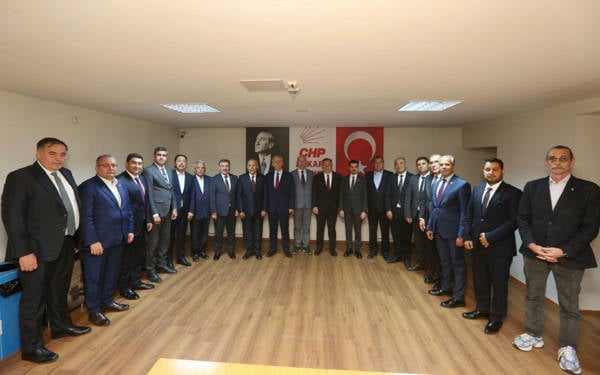/haber/mansur-yavas-sonrasi-chpde-pes-pese-istifalar-323710