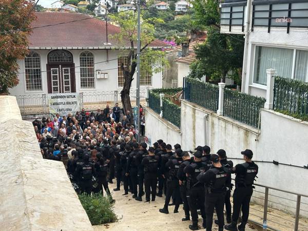 AKP takes control of another İstanbul district after opposition members change sides