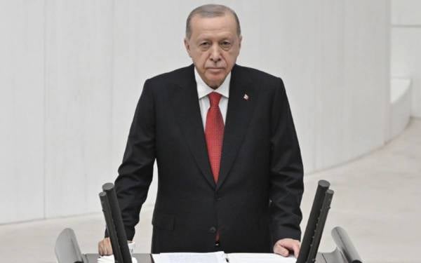 Meclis'te protesto: Erdoğan kürsüye çıkarken, YENİ Parti Genel Kurul'u terk etti