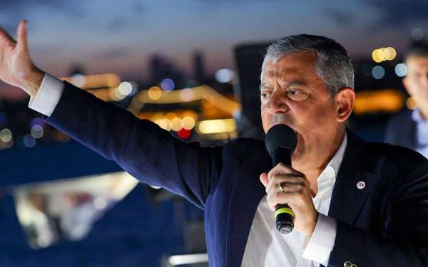 Özgür Özel'den videolu fon soruşturması paylaşımı: 'Asrın soygunu'