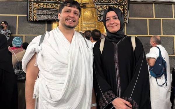 AKP, Fatma Betül Sayan Kaya’ya kapıyı gösterdi
