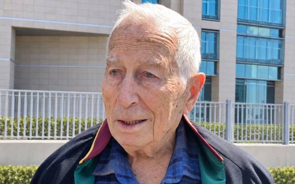 Hukukçu Alp Selek hayatını kaybetti