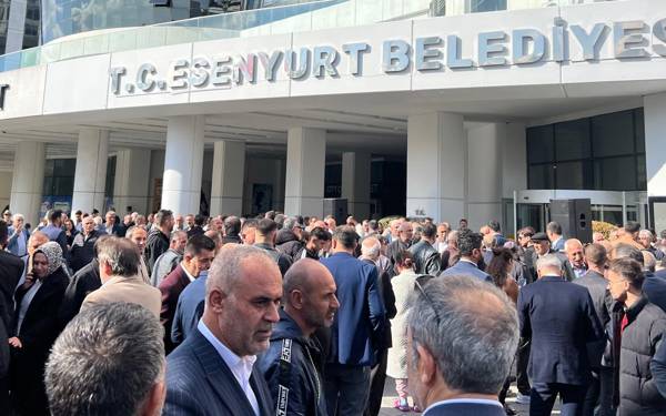 Esenyurt Belediyesi’ne yönelik soruşturmada 9 kişi tutuklandı