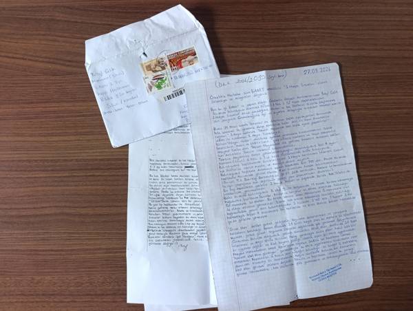 "50 metrekarede 11 kişi kalıyoruz, koridorda yatanlar var"