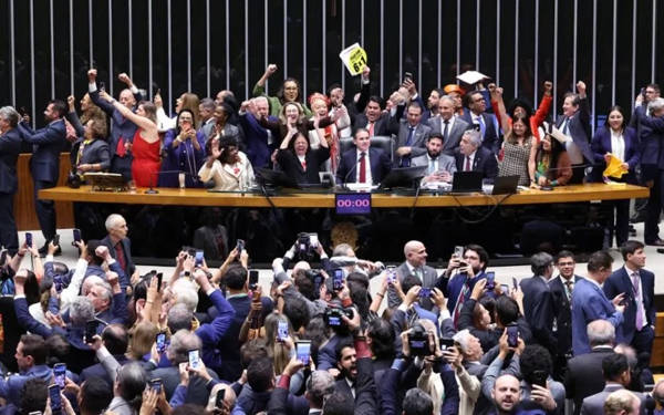 /haber/brezilyada-6-gun-calisma-duzenine-son-haftalik-mesai-40-saate-dusuyor-324453