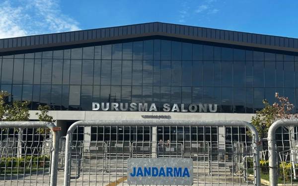 İmamoğlu yolsuzluk iddialarını imar rantı ve kamu zararları üzerinden yanıtladı