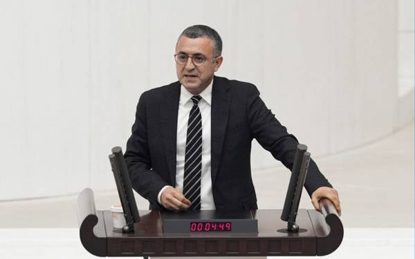 "Yunanistanlı Ortodoks keşiş Nikolaos Tsigkozis nerede?"