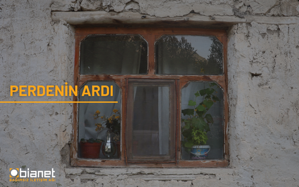 Perdenin Ardı