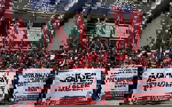 Türkiye’yi anlamak için öğretici bir olay İzmir grevi
