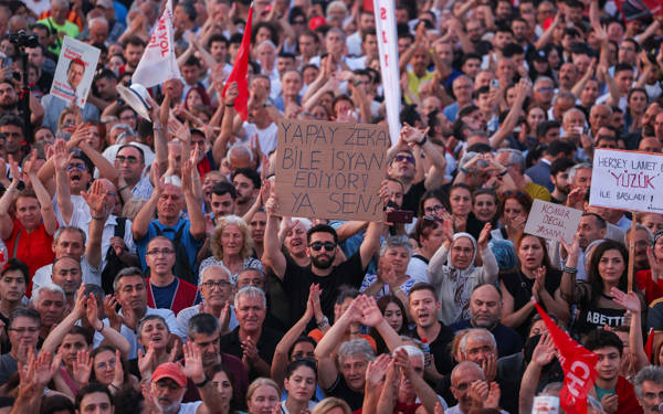 Toplumsal muhalefetin önlenemez yükselişi!