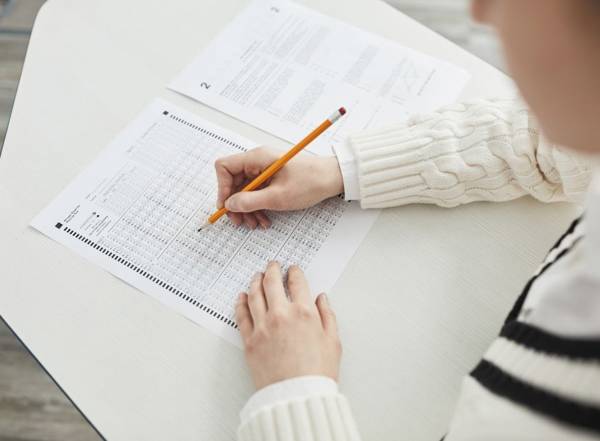 Sınavlar geçiyor, eşitsizlik kalıyor: YKS 2025 verileri ne anlatıyor?