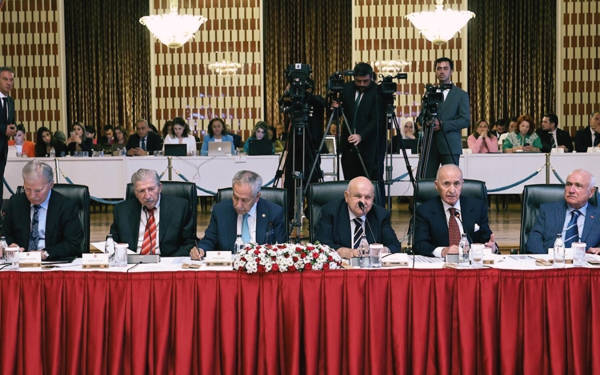 Meclis başkanlarının ezberbozan Komisyon konuşmaları - I