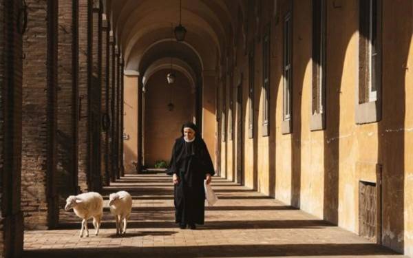 Tanrı’nın kuzusuna kim kıyabilir?