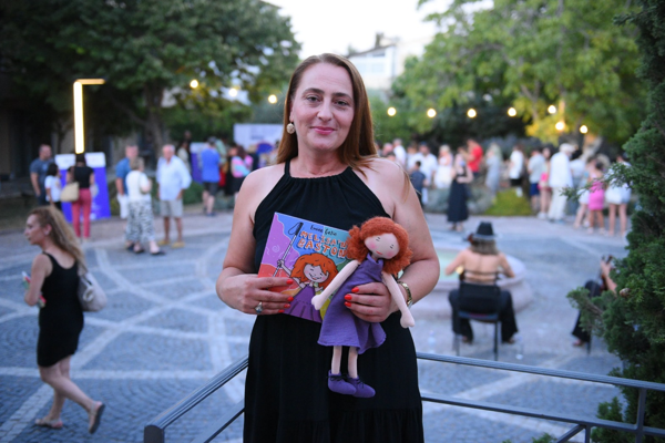 Renkler görme engelli bir çocuğa nasıl yol çizebilir?