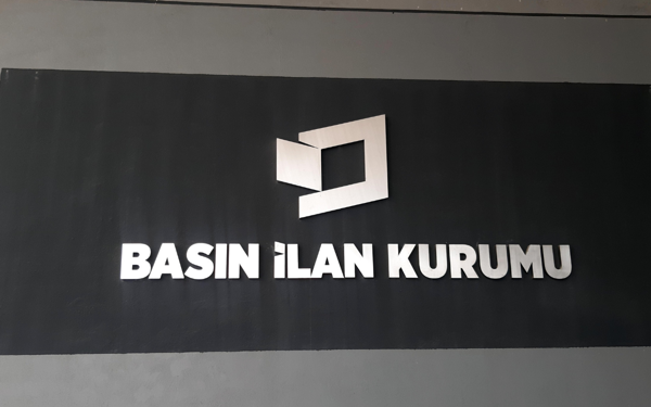Resmi ilan ve reklam cezası kesmek…