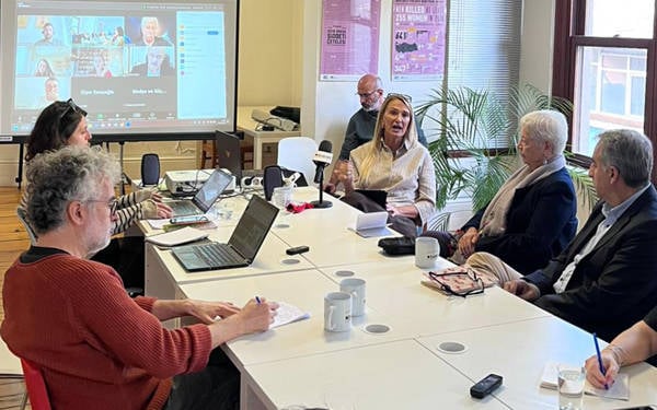 Dijital medya okuryazarlığını yeniden düşünmek: Hak temelli, çok aktörlü ve toplumsal bir çerçeve