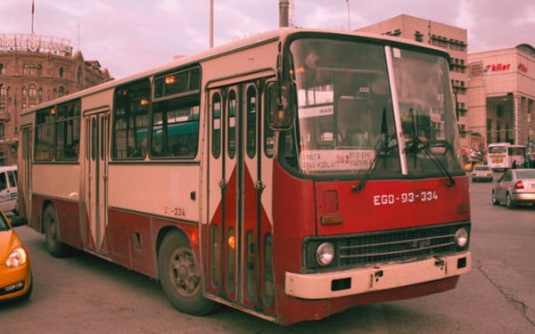 Belediye otobüsü ile halk otobüsü