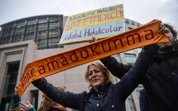 Barış akademisyenleri olarak barışa ortak olmaya hazırız