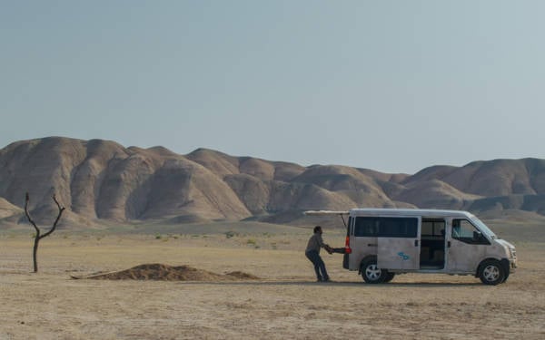 Görünmez Kaza: Godot’yu Beklerken