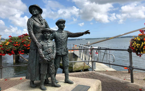 Neresi sürgün bize, neresi gurbet?