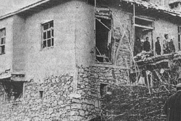 /yazi/zamanin-durdugu-kostugu-yillar-318180