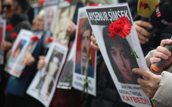 İnsan hakları savunucuları ve barış