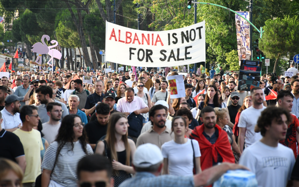 Trumpgillerin Arnavutluk sevdası: Edi Rama zor durumda