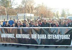 /haber/silent-march-against-violence-in-diyarbakir-104097