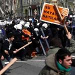 /haber/turkiye-de-siyasi-istikrarsizlik-ve-catismalar-haklara-zarar-verdi-114812