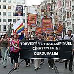 /haber/transseksuel-hadise-nin-oldurulmesi-taksim-de-protesto-edildi-115818