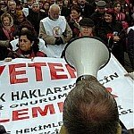/haber/saglikta-katilim-paylari-kadikoy-de-protesto-ediliyor-117652