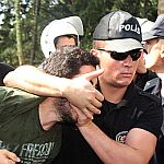 /haber/basbakani-protesto-etmek-hapislik-126163